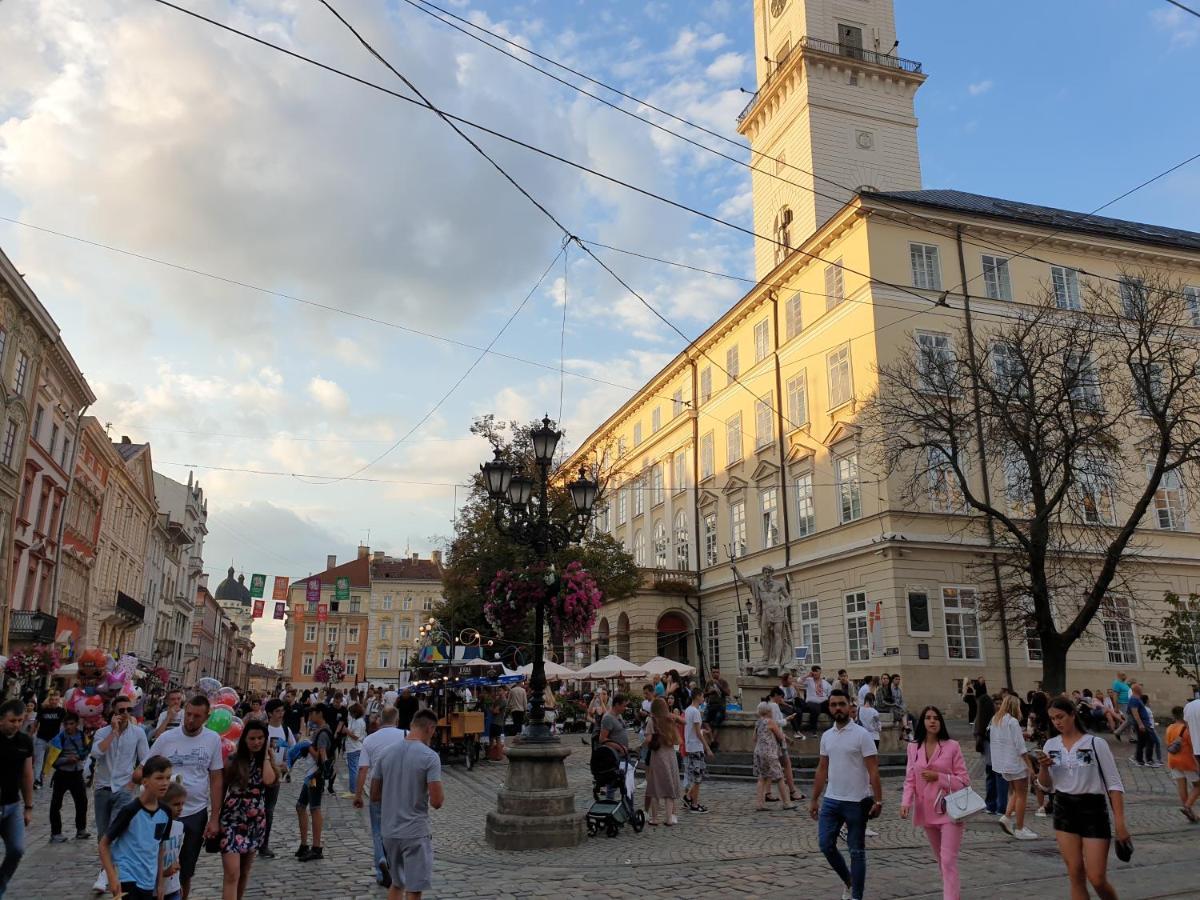 Romantic Apartment In The Сity Сenter Lviv Extérieur photo